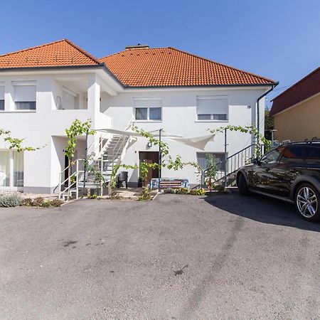 Deli Terasz A Apartman Free Parking, Self-Check-In Anytime Győr Exteriör bild