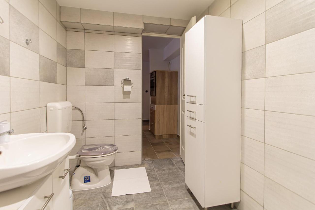 Deli Terasz A Apartman Free Parking, Self-Check-In Anytime Győr Exteriör bild