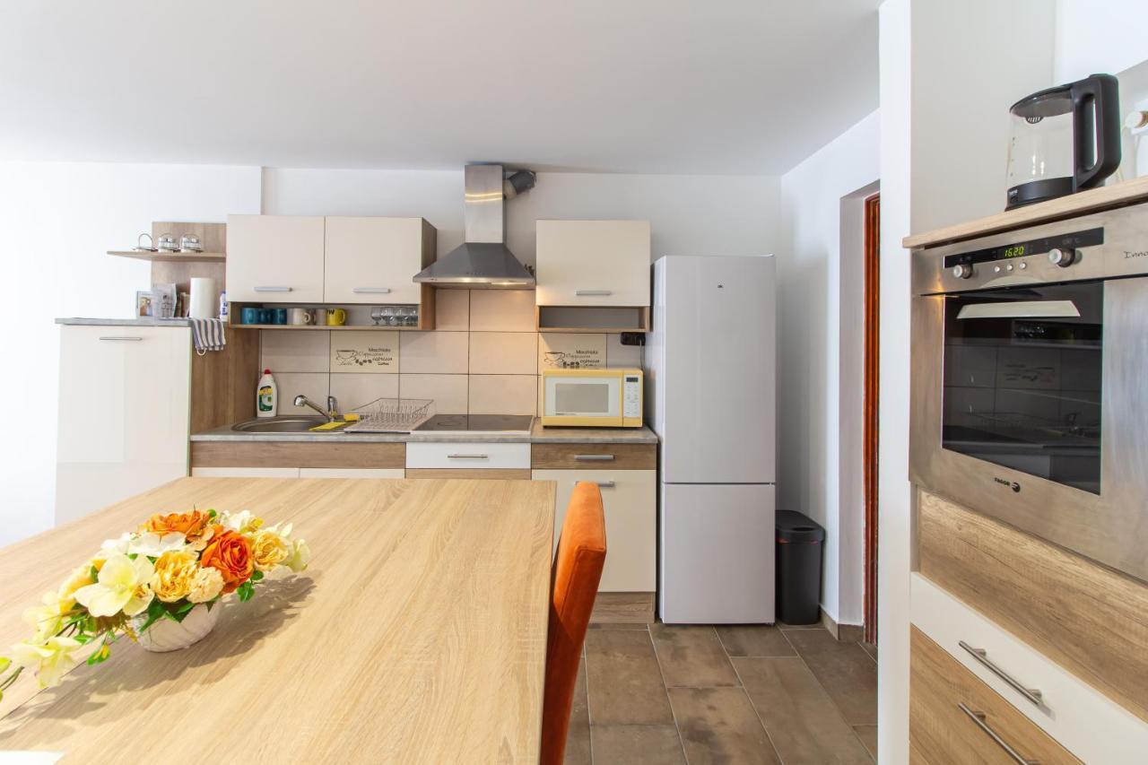 Deli Terasz A Apartman Free Parking, Self-Check-In Anytime Győr Exteriör bild